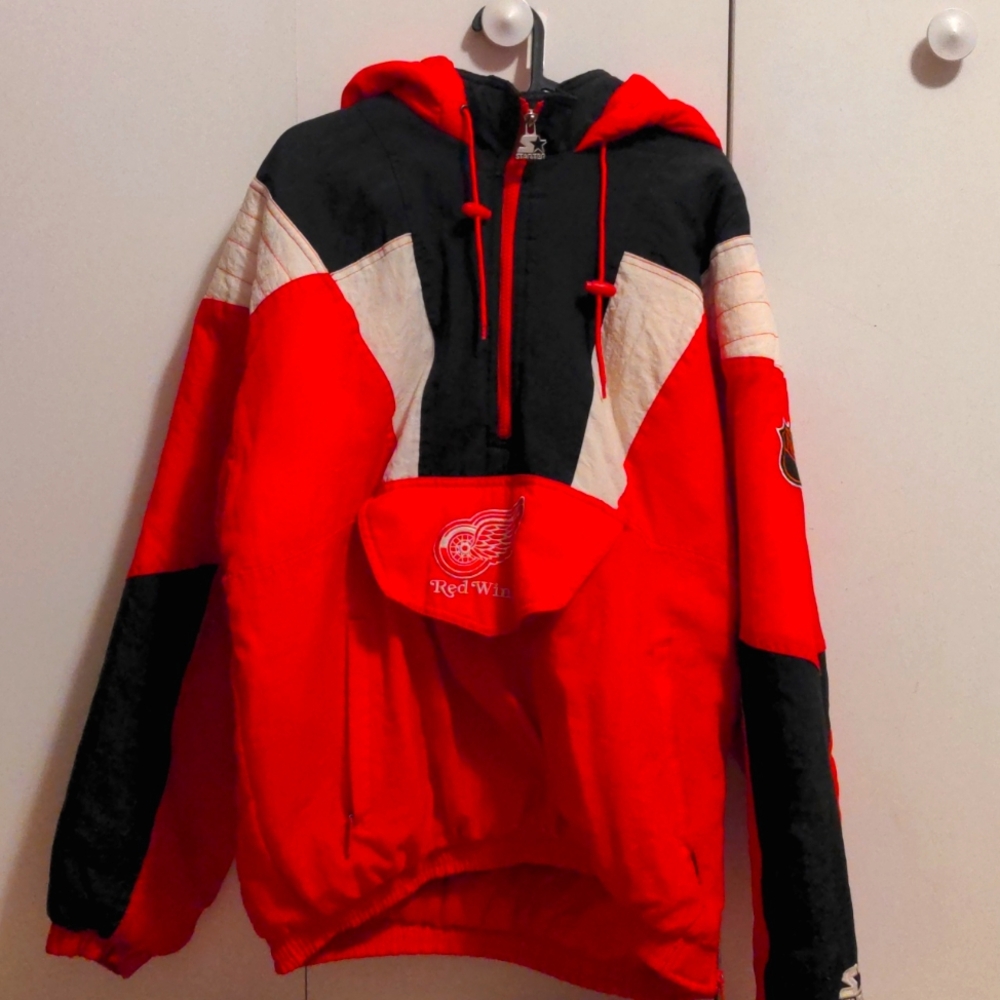 Vintage 1990s Detroit Redwings Starter jacket size M